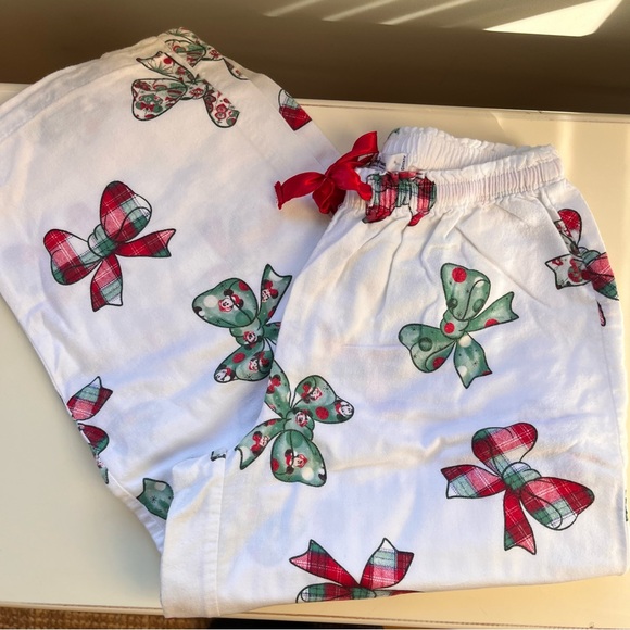 Disney Parks Christmas Flannel Pajama Set with Green and Red Holiday Bows - Picture 8 of 12